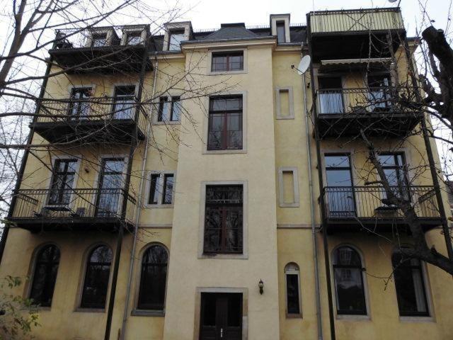 3R-Fewo-Bis-9-Personen-Zentral-T4 Dresden Exterior photo